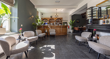 bar